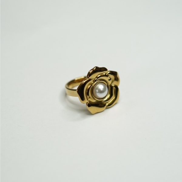 Camellia Pearl